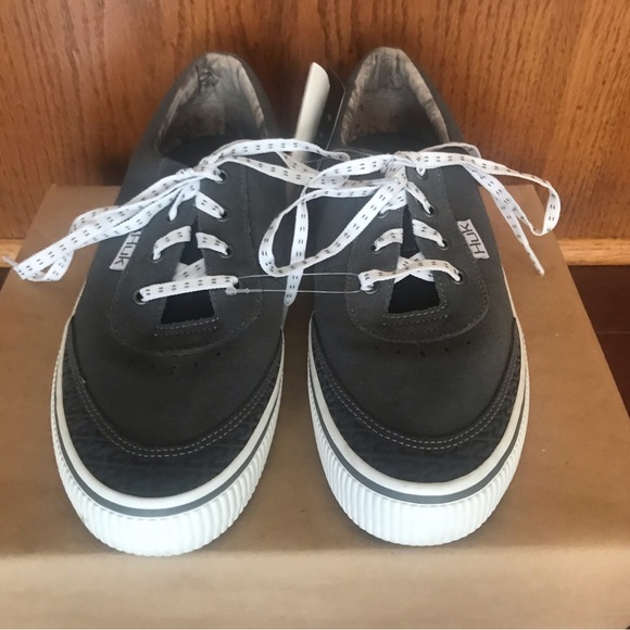 “BRAND-NEW” ON SALE NOW MEN'S HUK LACE-UP SNEAKERS/ 50% SAVINGS - Picture 6 of 15